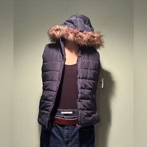 Forever flower Junior blue  puffer vest with hood size small